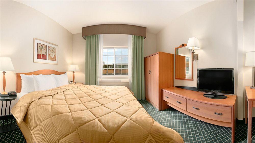 Comfort Inn & Suites Oakland Airport Ngoại thất bức ảnh
