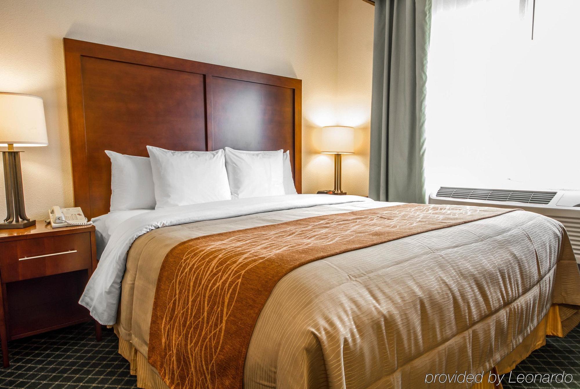 Comfort Inn & Suites Oakland Airport Ngoại thất bức ảnh