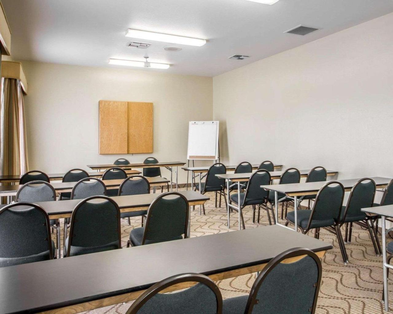 Comfort Inn & Suites Oakland Airport Ngoại thất bức ảnh