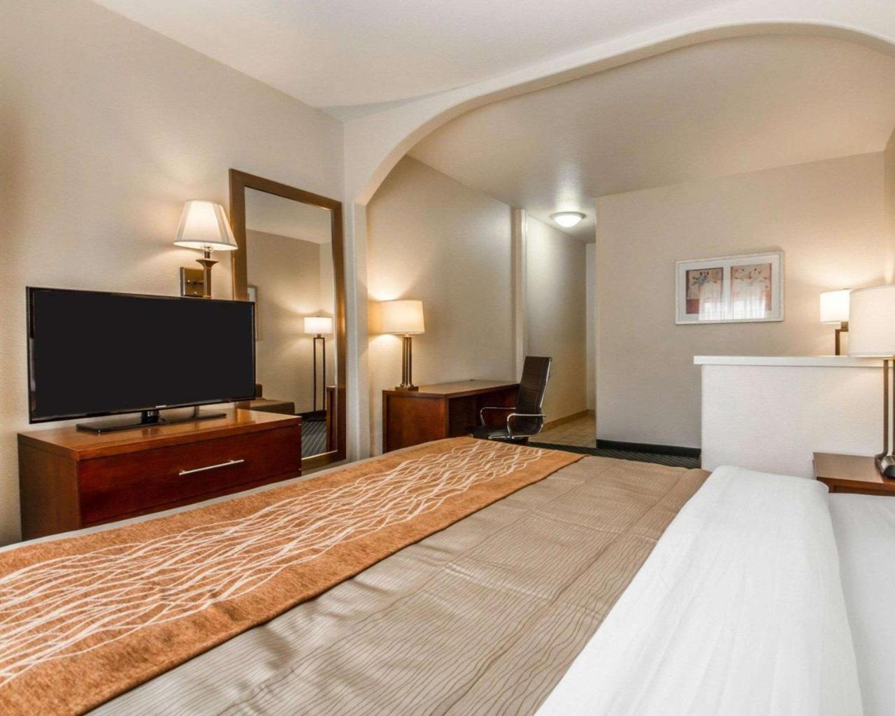 Comfort Inn & Suites Oakland Airport Ngoại thất bức ảnh