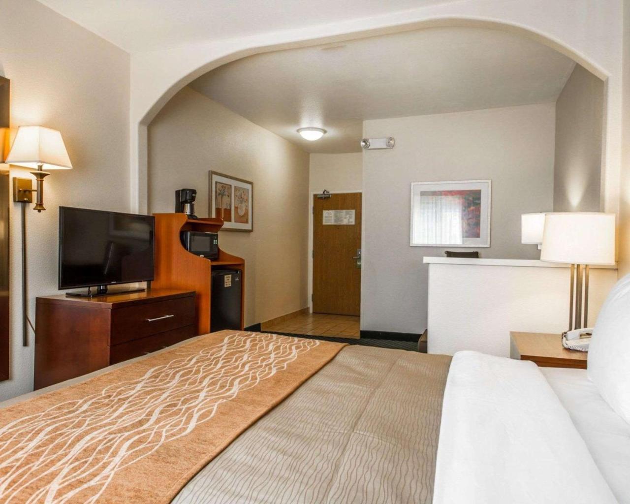 Comfort Inn & Suites Oakland Airport Ngoại thất bức ảnh